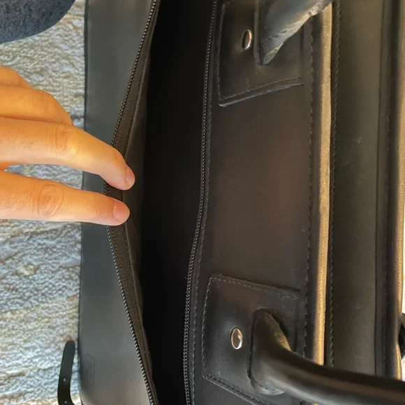 Allen Edmonds black leather single gusset briefcase